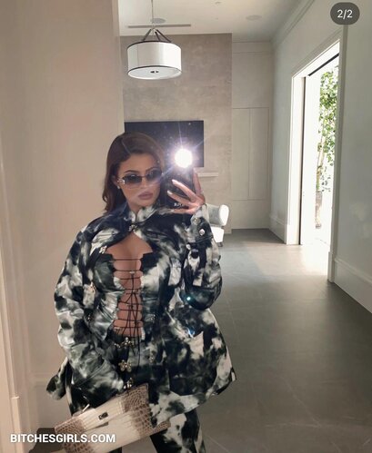 240758102971730914803434897430666946233 thumbnail