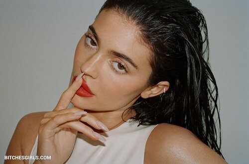 43411494739336425347768747832459685372 thumbnail