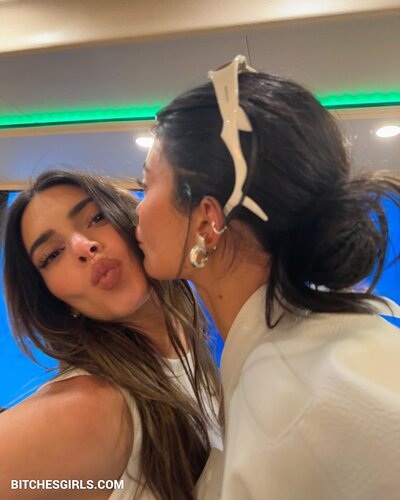 43785299520131983333283233679980507680 thumbnail