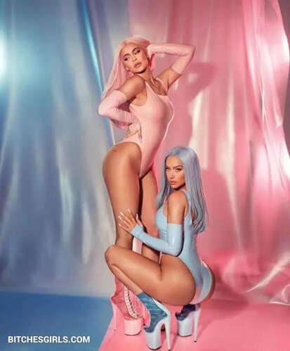 198348605878343643885504407050109608693 thumbnail