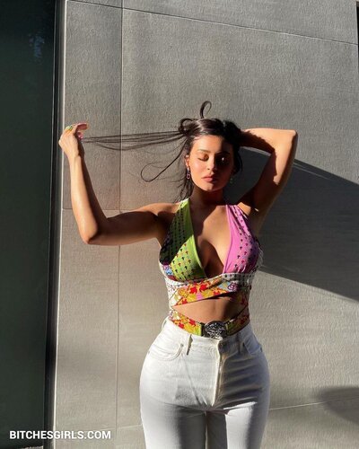 117756004075037073562992536552551993753 thumbnail