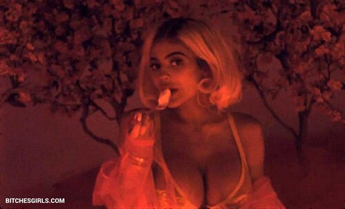 147478660522249946410171151832974391016 thumbnail