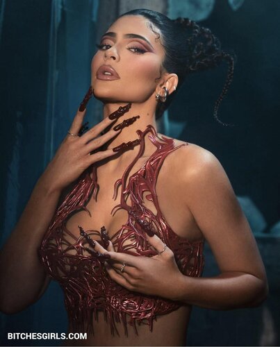 161315829240781684195749058344557746406 thumbnail