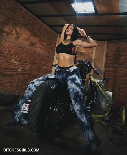 213546361198327121549266612358710167055 thumbnail