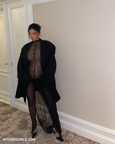 240266312025739066181633692584421720429 thumbnail