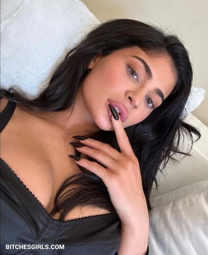 271133391082140996651005244554337933104 thumbnail