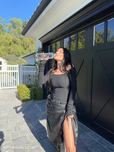 288647699708511549083414110923060197557 thumbnail