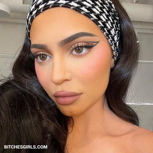 36150250326942058896792490329901813714 thumbnail