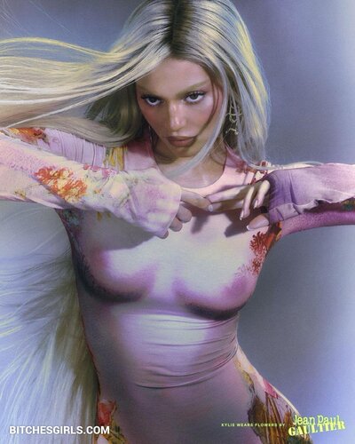 203712652360002480321910194481042840562 thumbnail