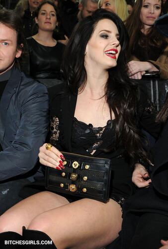 180699583719423350182281580938896556259 thumbnail