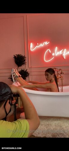 296704499655251325136307311185961820517 thumbnail