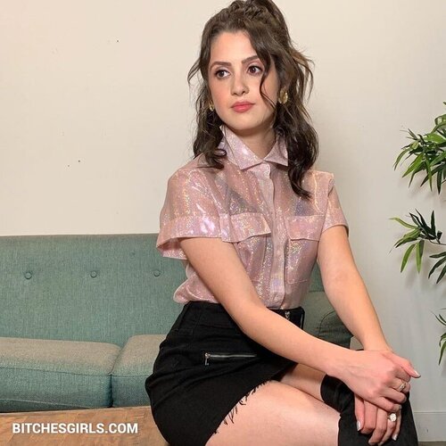 23118427631970388405404798296079279279 thumbnail