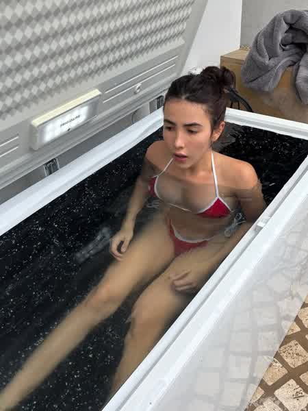 c71b4bff85fdc52f09e928105c26d00f588e0a9255f2cb901e729ce719627b6d thumbnail