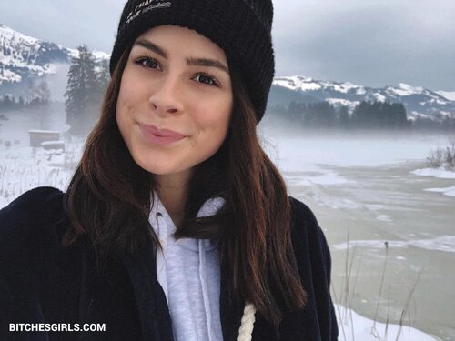 141257963050044005577615467556217560404 thumbnail