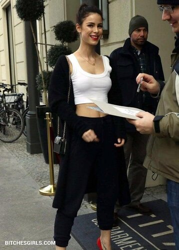 155860142603646464352274733757091165530 thumbnail