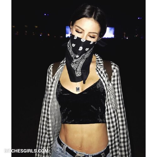 258188063121585542276957541871663890691 thumbnail