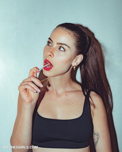 258423792851078565626911255158832426099 thumbnail