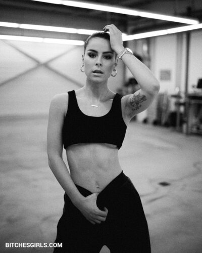 27143213747212861070615643771858906575 thumbnail