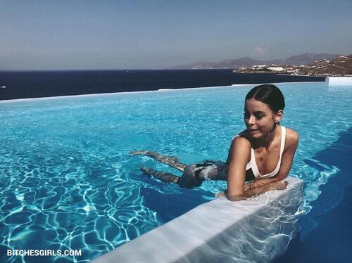 28238541780066712886547573240368826567 thumbnail