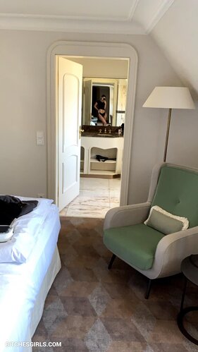 332025827971792514639375266369838043401 thumbnail