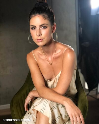 332232858873801109042362019419479584163 thumbnail