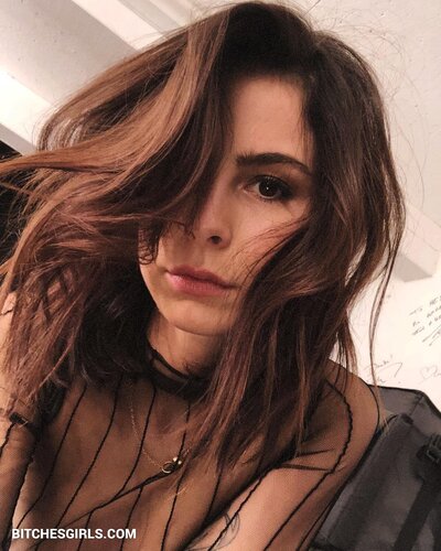 74077763548878798988465659008560643956 thumbnail