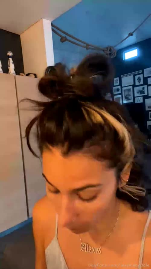 333885174729676640481056500366395513292 thumbnail