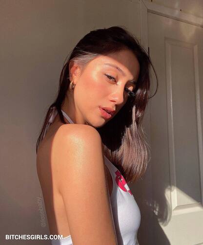 298780500083270610558329421848101199719 thumbnail