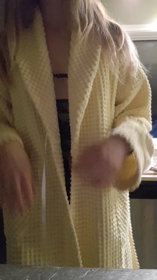 242450bbcde0be0266ed0367d4ed8d0c02058a6e33db19eae3370e171c5fa6e5 thumbnail