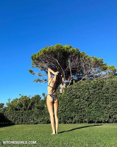 184446189567436559740429049799349536907 thumbnail