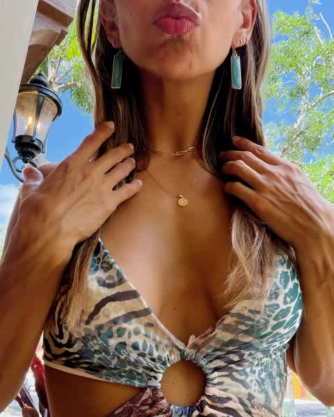 a44caa45b162feeac3564d5fd071f97108db0032f90b813fe719116b431b6050 thumbnail