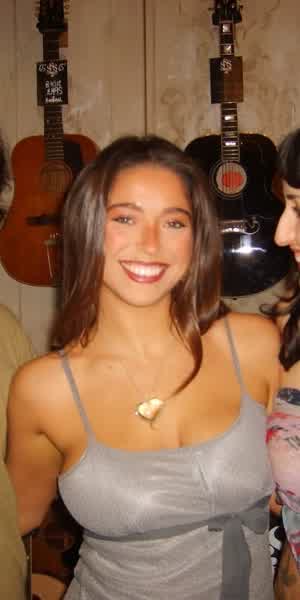 b8de08dd2b6c6f319ff39eb83e8dfe11d9f71ee20599c13fa37755341319bee3 thumbnail