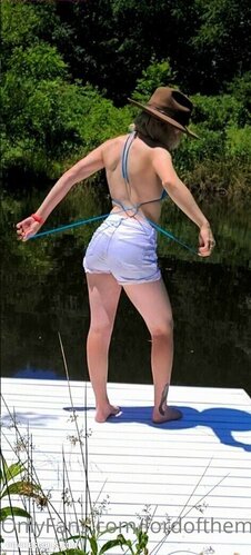 316888131867953990543130386560159331744 thumbnail