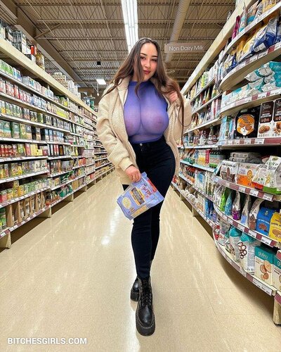 220241373629548567534286198142512289423 thumbnail