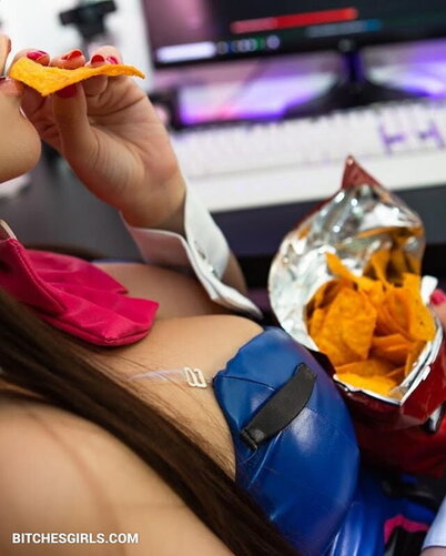 123892137790583834797832822716298718731 thumbnail