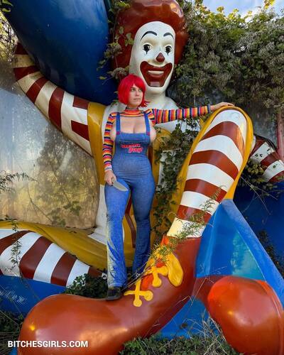 25681804601980761260379393206849510990 thumbnail