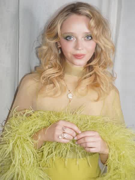 Madeleine Arthur Nude Photos - Madeleinearthur Onlyfans Nudes