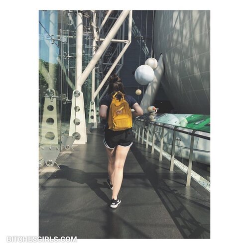 51745836570973279168842543423600270334 thumbnail