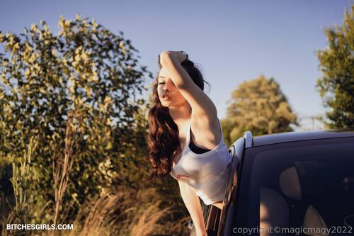 263609033648596523998752224377539711935 thumbnail