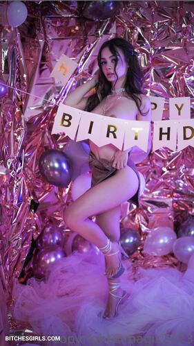 322806906967913407062583389923783344472 thumbnail