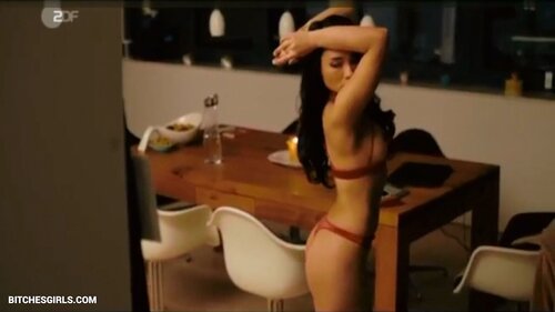 155251107353056979326779922773285317045 thumbnail