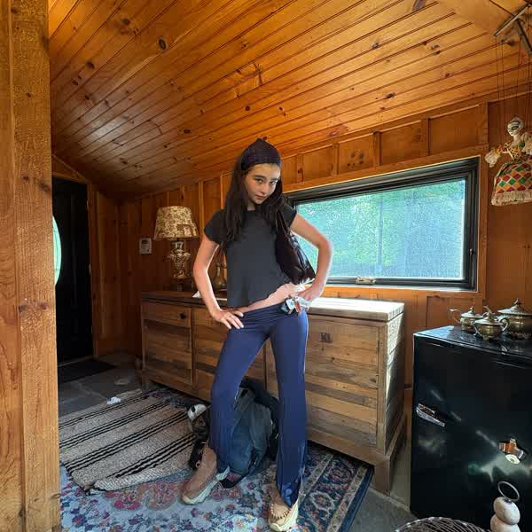 b1eb891463302df5ac399efdae6839632e0b23e8d8a914ae54be415a5702d521 thumbnail