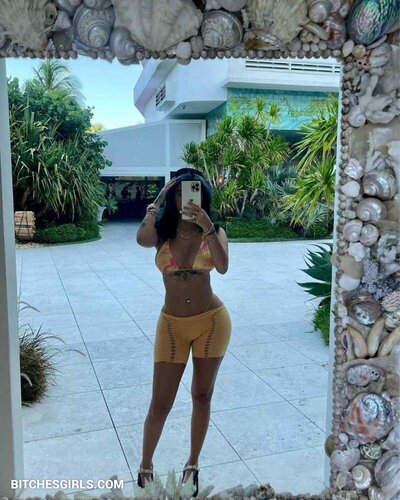 Malu Trevejo Nude - Nude Videos