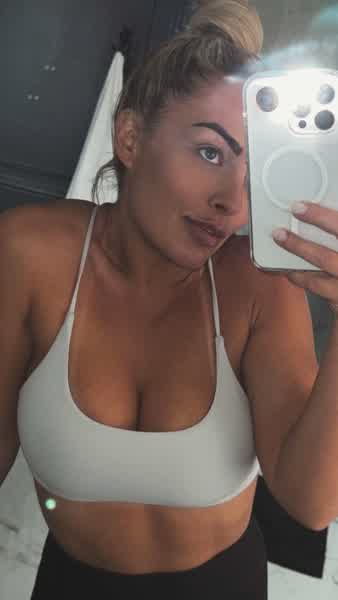 e3db7c23e2bccf3cb92198bab371fabc49452fee71428d6a180b8320851b079e thumbnail