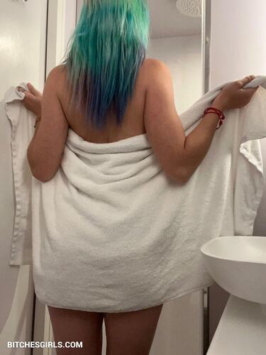 330394755662663718988049752333621818044 thumbnail