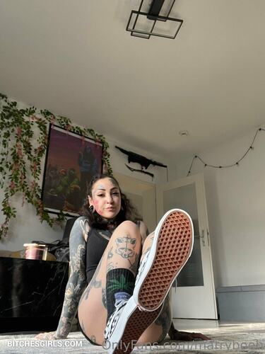 324508922663447274624569428979662399740 thumbnail