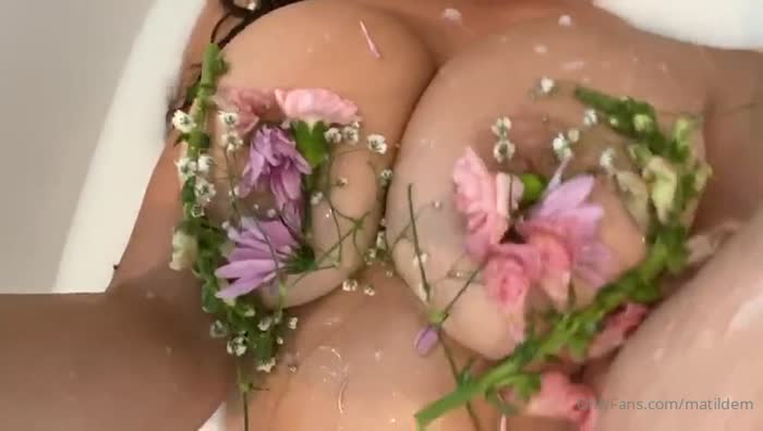 8b7cd8df87b2fdd4199ca22a53b244e4a5acb3e3c3906c4b1cf64f1b569cbc6c thumbnail