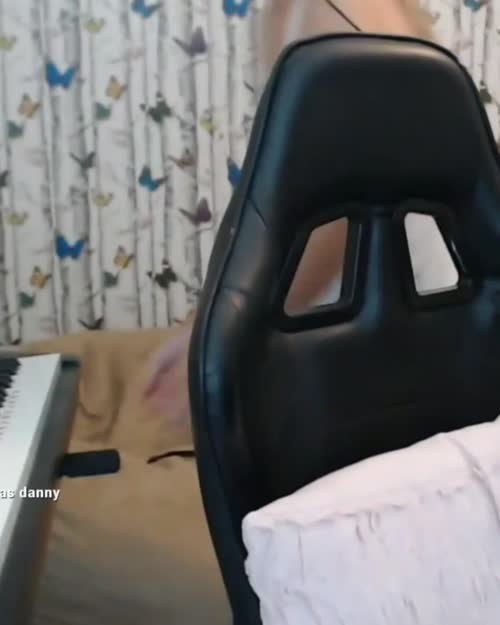 111542670849903984563907108676900075732 thumbnail