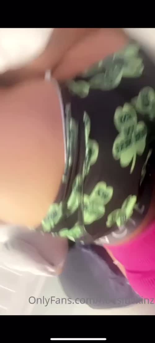 124534357700042384540499630741477270633 thumbnail