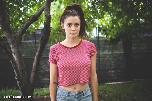 121334450678575070140427692519099408418 thumbnail